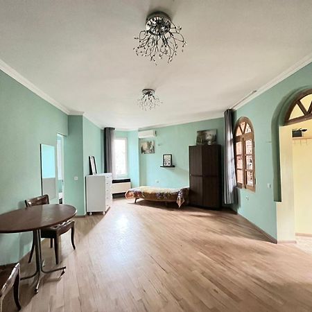 Center Lg Apartment Тбилиси Экстерьер фото