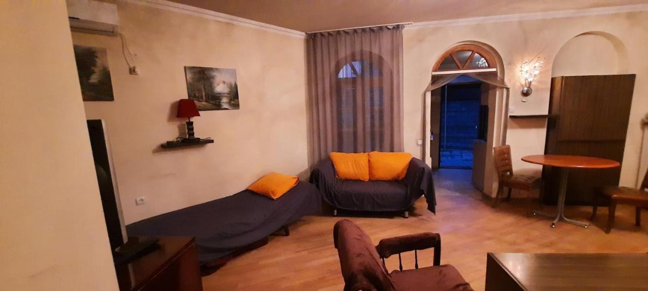 Center Lg Apartment Тбилиси Экстерьер фото