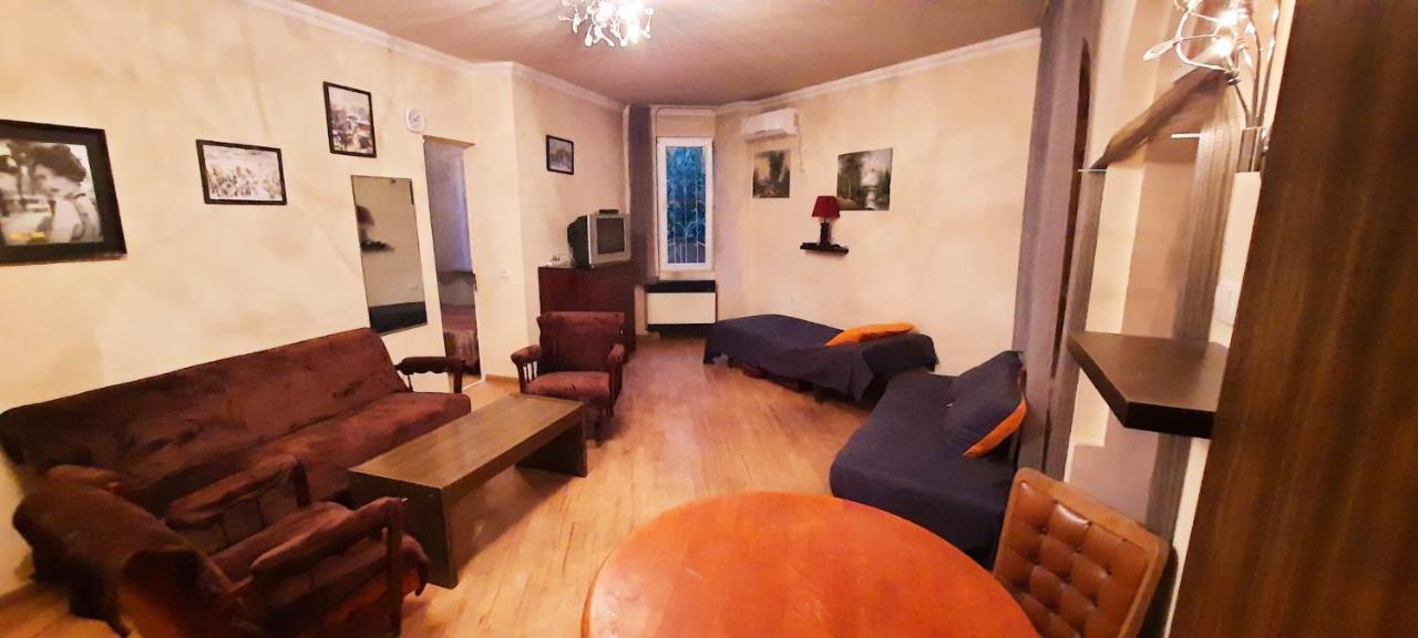 Center Lg Apartment Тбилиси Экстерьер фото
