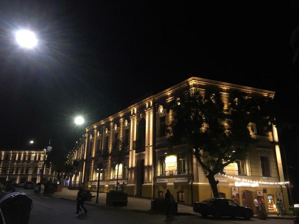 Center Lg Apartment Тбилиси Экстерьер фото